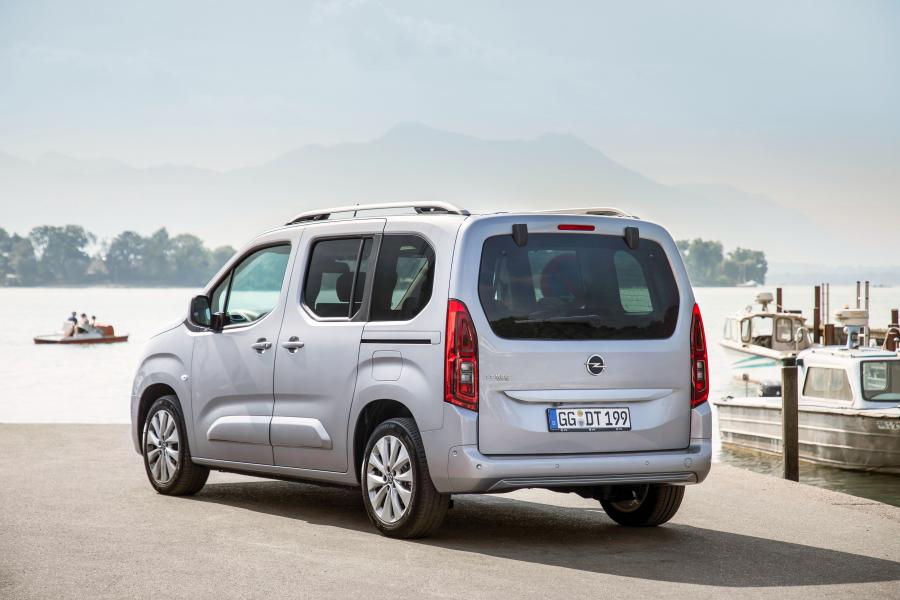  Opel Combo Life 2018 года  (фото 18 из 44)